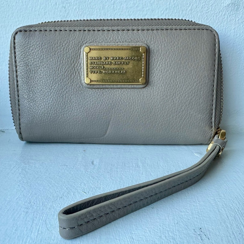 Marc By Marc Jacobs Gray Wristlet